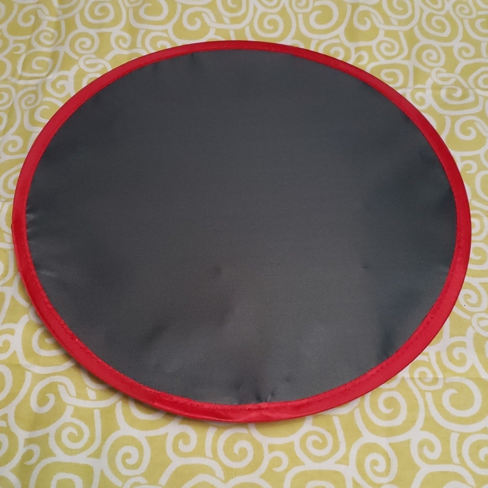 Collapsible ribbon storage container